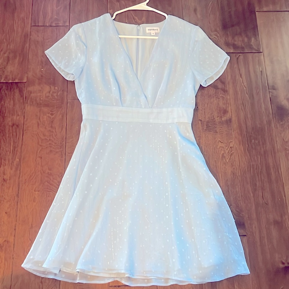 Superdown Small dress with skater style skirt. Back zip. v-neck front.